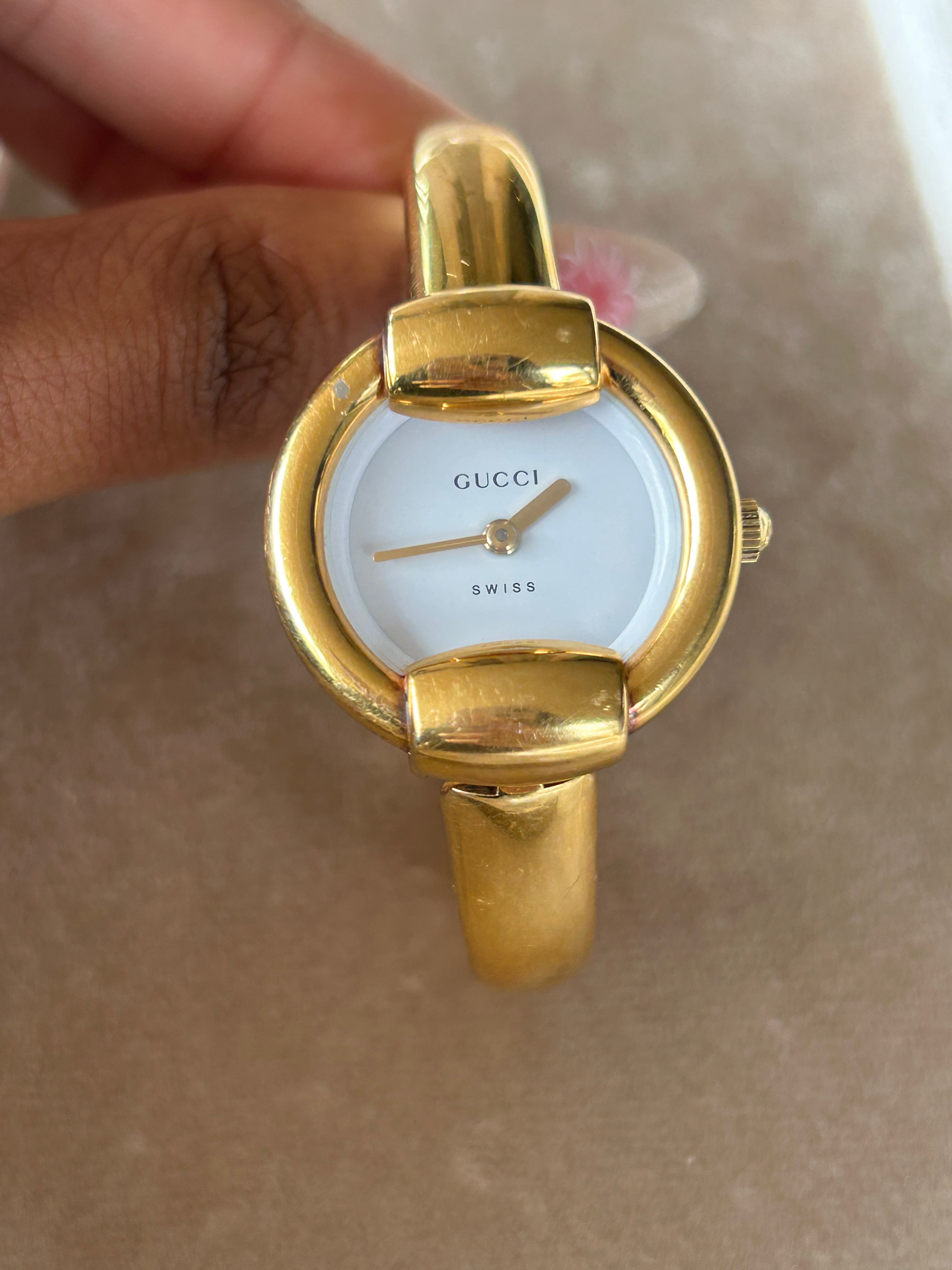 Vintage 90s GUCCI 1400L Watch